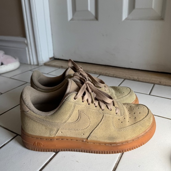 Suède Nike Air Force 1 - Picture 1 of 4